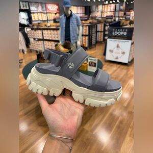 Brand New！Timberland Women Gray Sandals，cool and comfy，great deal👍